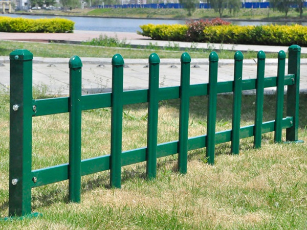 锌钢草坪护栏图片2
