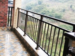 阳台护栏材料厚度要求标准