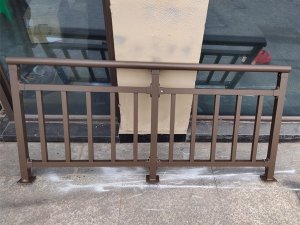 阳台护栏安装规范要求