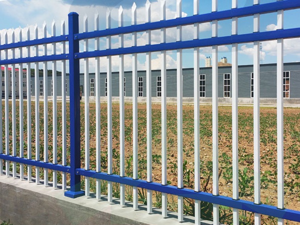 定制锌钢围栏，选择锌钢围栏厂家很重要！