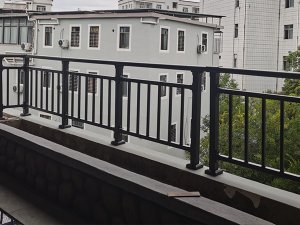 阳台护栏什么材质的最常用？