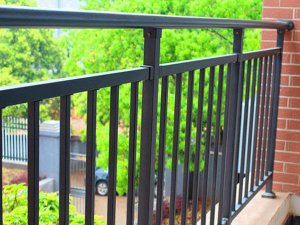阳台护栏什么材料做的最好看？