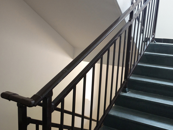 楼梯扶手安装方法