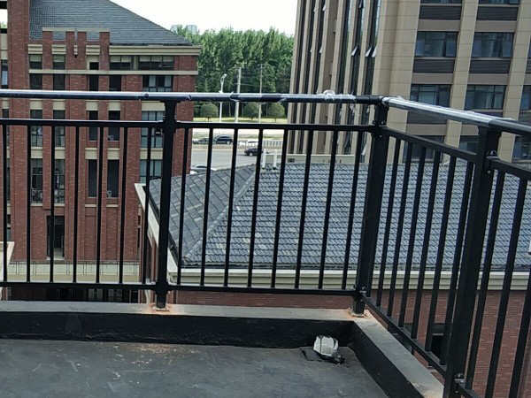 阳台护栏有几种材料？
