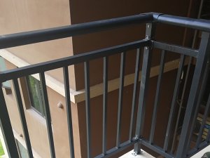 锌钢阳台护栏什么价格？