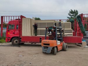 金用护栏2021年7月12日锌钢百叶窗发货！