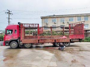 金用护栏2021年8月17日锌钢空调护栏发货！