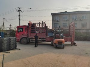 金用护栏2021年11月3日锌钢百叶窗发货!