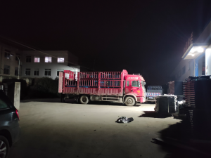 金用护栏2022年1月6日锌钢百叶窗装车发货!