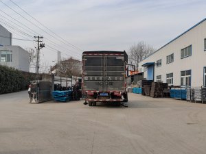 金用护栏2022年1月12日锌钢空调栏杆装车发货!