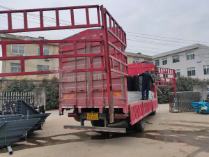 金用护栏2022年1月18日锌钢飘窗栏杆装车发货!