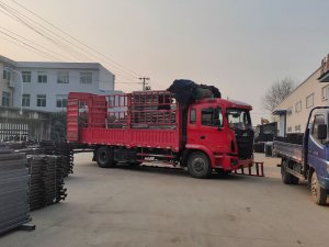 金用护栏2022年2月25日锌钢阳台护栏装车发货!