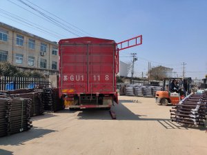 金用护栏2022年2月25日阳台玻璃栏杆装车发货!