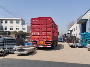 金用护栏2022年3月10日锌钢玻璃栏杆装车发货!