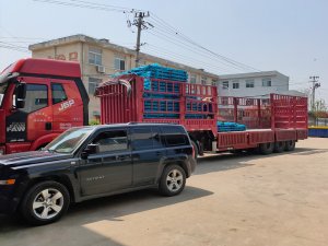 金用护栏2022年4月7日锌钢阳台护栏装车发货!