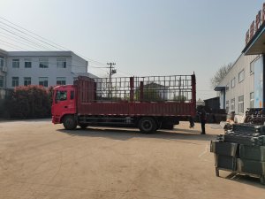 金用护栏2022年4月8日锌钢百叶窗装车发货!