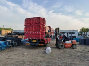 金用护栏2022年6月7日锌钢护窗栏杆装车发货!