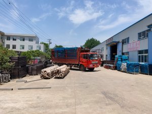 金用护栏2022年6月11日锌钢阳台护栏装车发货!