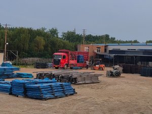 金用护栏2022年6月25日锌钢阳台护栏装车发货!