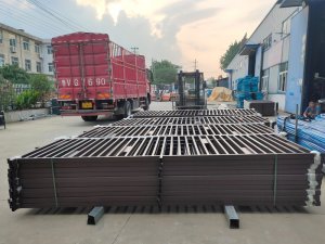 金用护栏2022年7月20日锌钢围墙护栏装车发货！