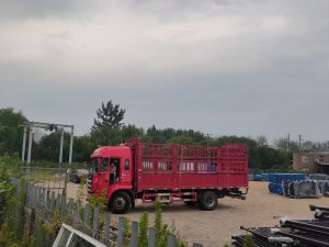 金用护栏2022年8月18日锌钢阳台栏杆装车发货！