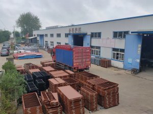 金用护栏2022年8月31日铝合金百叶窗装车发货！