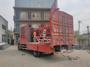 金用护栏2022年9月27日锌钢百叶窗装车发货！