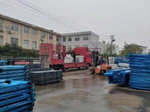 金用护栏2022年11月24日锌钢护窗栏杆装车发货！