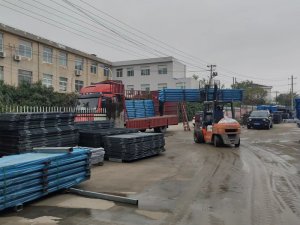 金用护栏2022年11月25日锌钢阳台护栏装车发货！