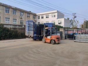 金用护栏2022年12月6日锌钢飘窗护栏装车发货！