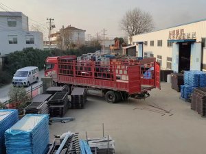 金用护栏2022年12月22日锌钢百叶窗装车发货！