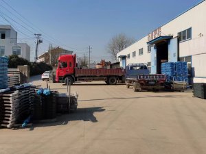 金用护栏2022年12月26日锌钢护窗栏杆装车发货！