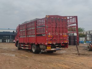 金用护栏2023年4月24日锌钢阳台护栏装车发货！