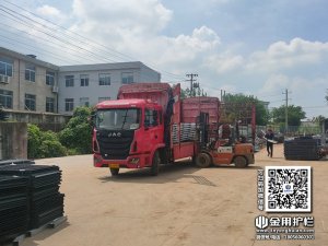 2023年8月3日锌钢阳台护栏装车发货！