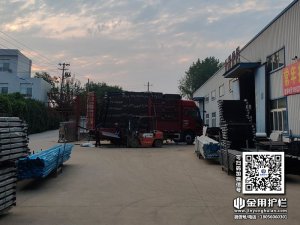 2023年9月2日锌钢百叶窗装车发货!