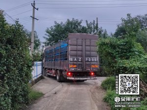 2023年9月15日锌钢阳台护栏装车发货！