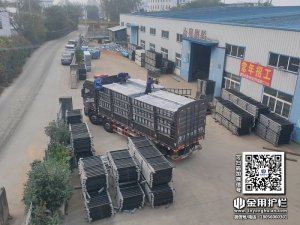 2023年10月31日锌钢阳台护栏装车发货！