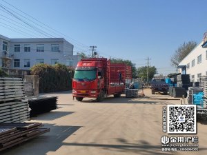 2023年11月4日锌钢组装护栏装车发货！
