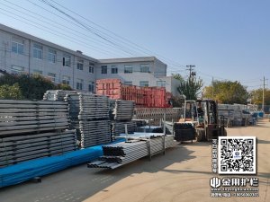 2023年11月29日锌钢连廊栏杆装车发货！