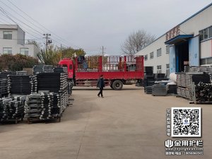 2023年12月6日锌钢百叶窗装车发货！