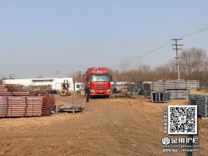 2023年12月27日锌钢百叶窗装车发货！