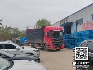 2024年4月7日锌钢百叶窗装车发货！