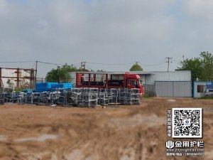 2024年4月19日锌钢空调护栏装车发货！