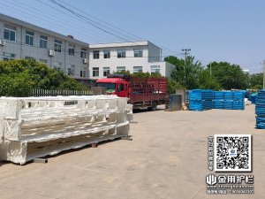 2024年5月18日锌钢栏杆装车发货!