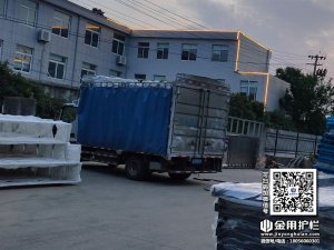 2024年5月20日锌钢飘窗栏杆装车发货!