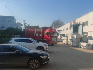 2024年10月31日锌钢连廊栏杆装车发货!