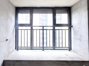 护窗栏杆多少钱一米？