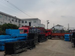 2025年6月14日锌钢阳台护栏装车发货！