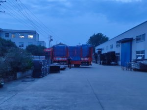 2025年8月27日锌钢阳台护栏装车发货！