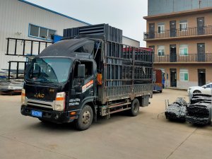 2025年9月19日锌钢百叶窗装车发货!